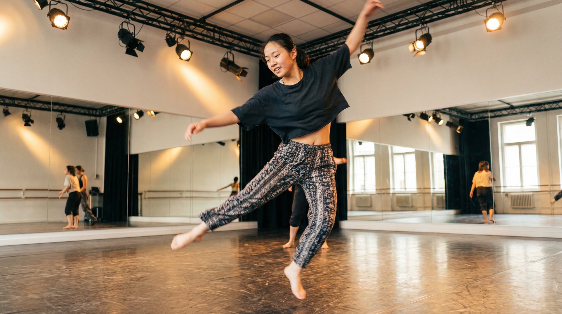 麻豆传媒舞蹈视频